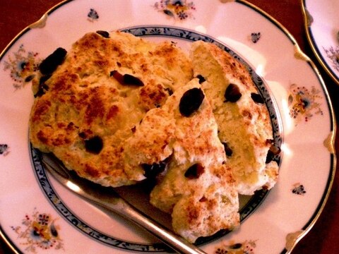 じゃがいも入りチーズとキューちゃんのパン